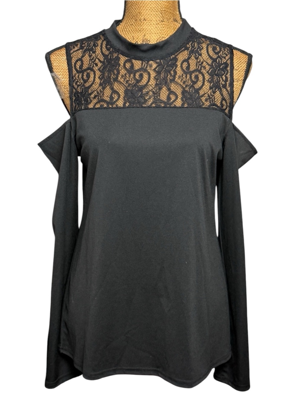F4Y black blouse with black lace top cold shoulders Women’s size M/L | j